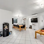 Large 14-person Pool House - 1004