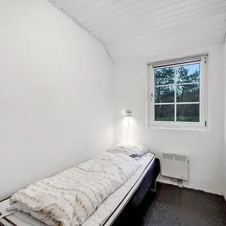 Large 14-person Pool House - 1004 *