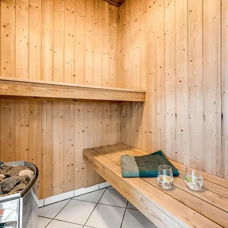 Large 14-person Pool House - 1004 Ringkobing